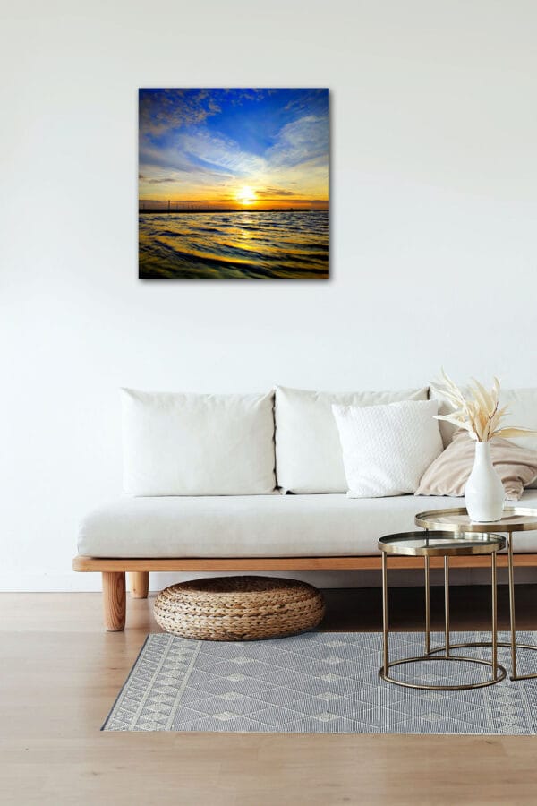 Goldene Wellen – Leinwandbild vom Sonnenuntergang am Meer