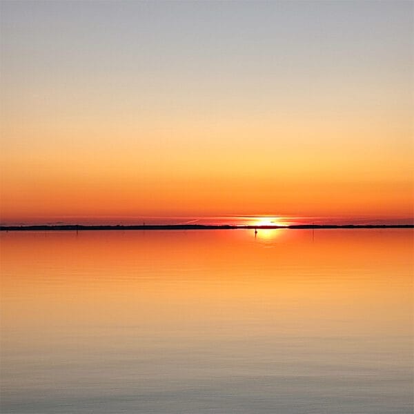 Stille Balance – Zen-Wandbild mit minimalistischem Sonnenuntergang